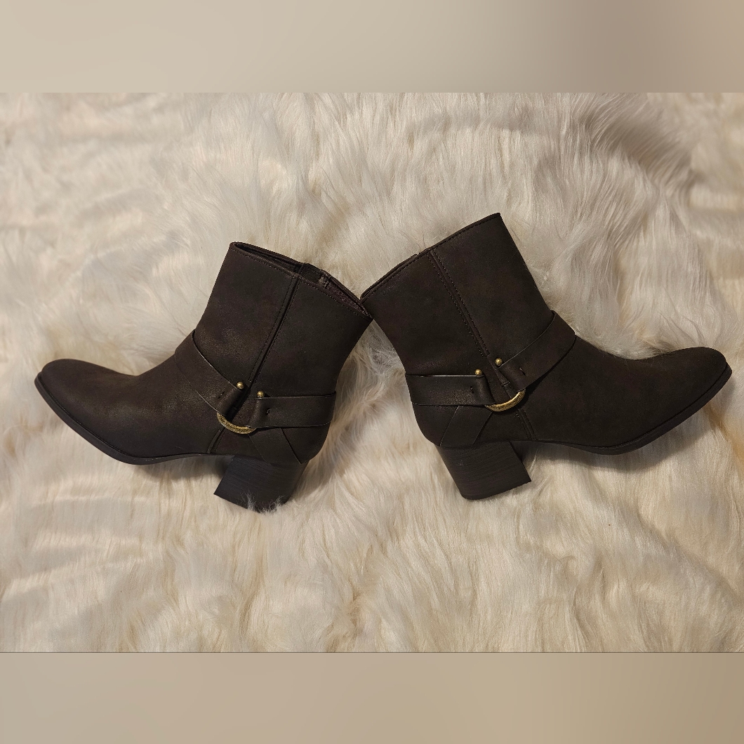 Baretraps Dark Brown Tiana Ankle Booties